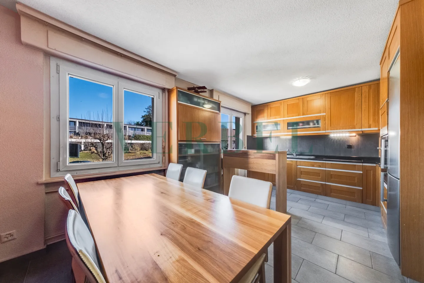 Superbo appartamento di 3,5 stanze con balcone - Foto 2 di 7