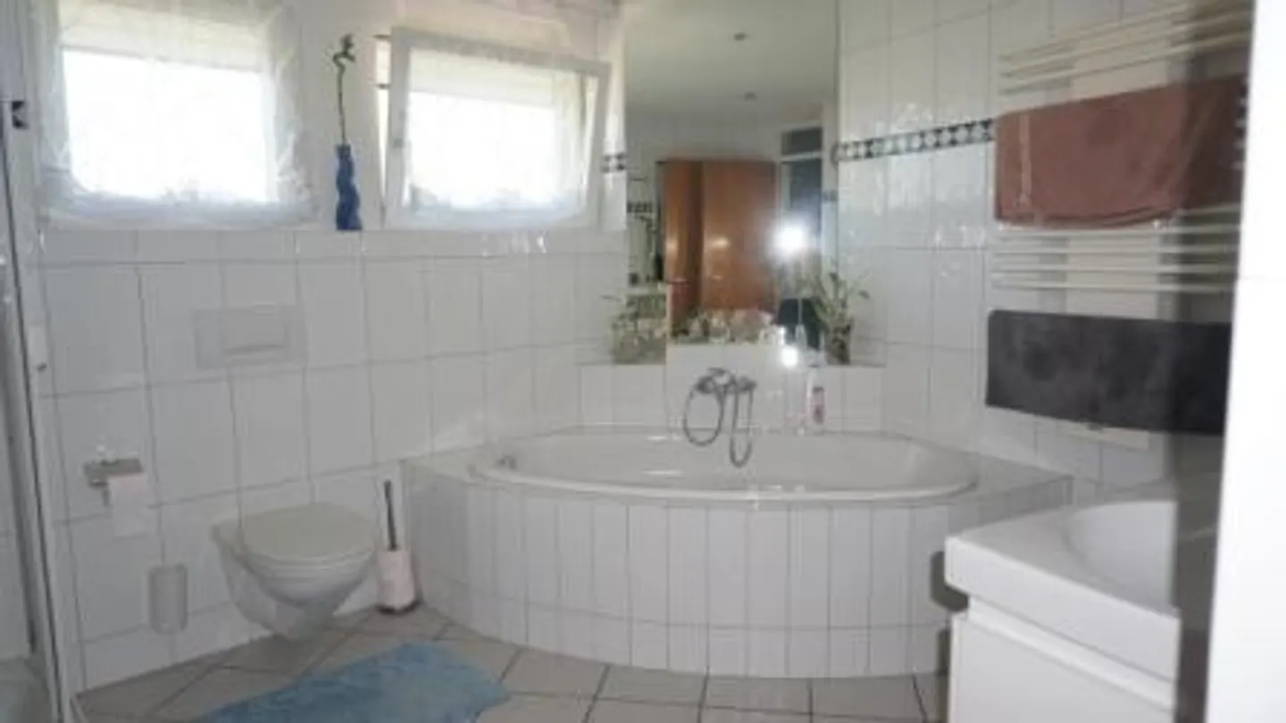 Grosszügige Wohnung in ruhiger Lage - Foto 6 von 14