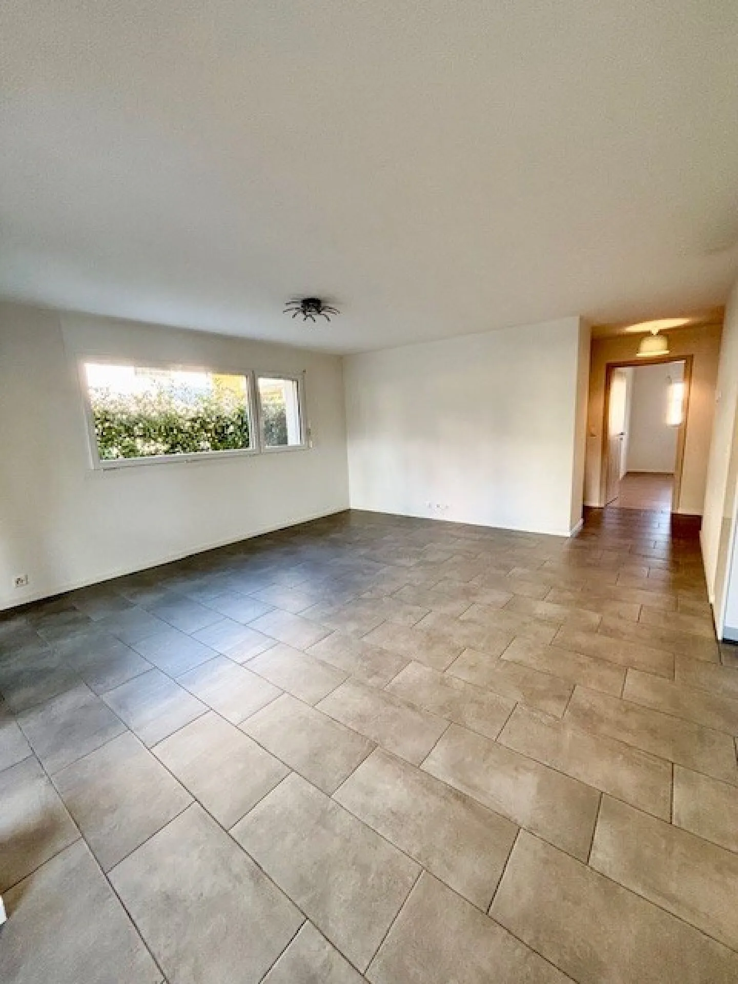 Appartamento 4,5 locali con giardino - Foto 3 di 10