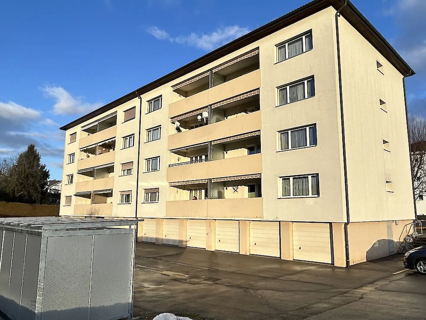 Spacious 4.5-room apartment in Schmitten - Photo 1 of 10