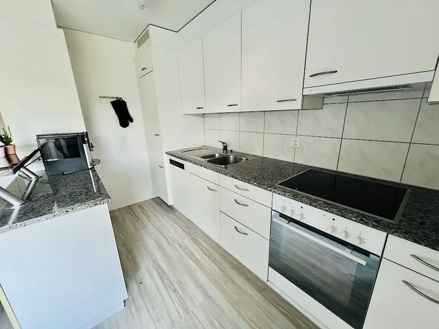 Spacious 4.5-room apartment in Schmitten - Photo 3 of 10