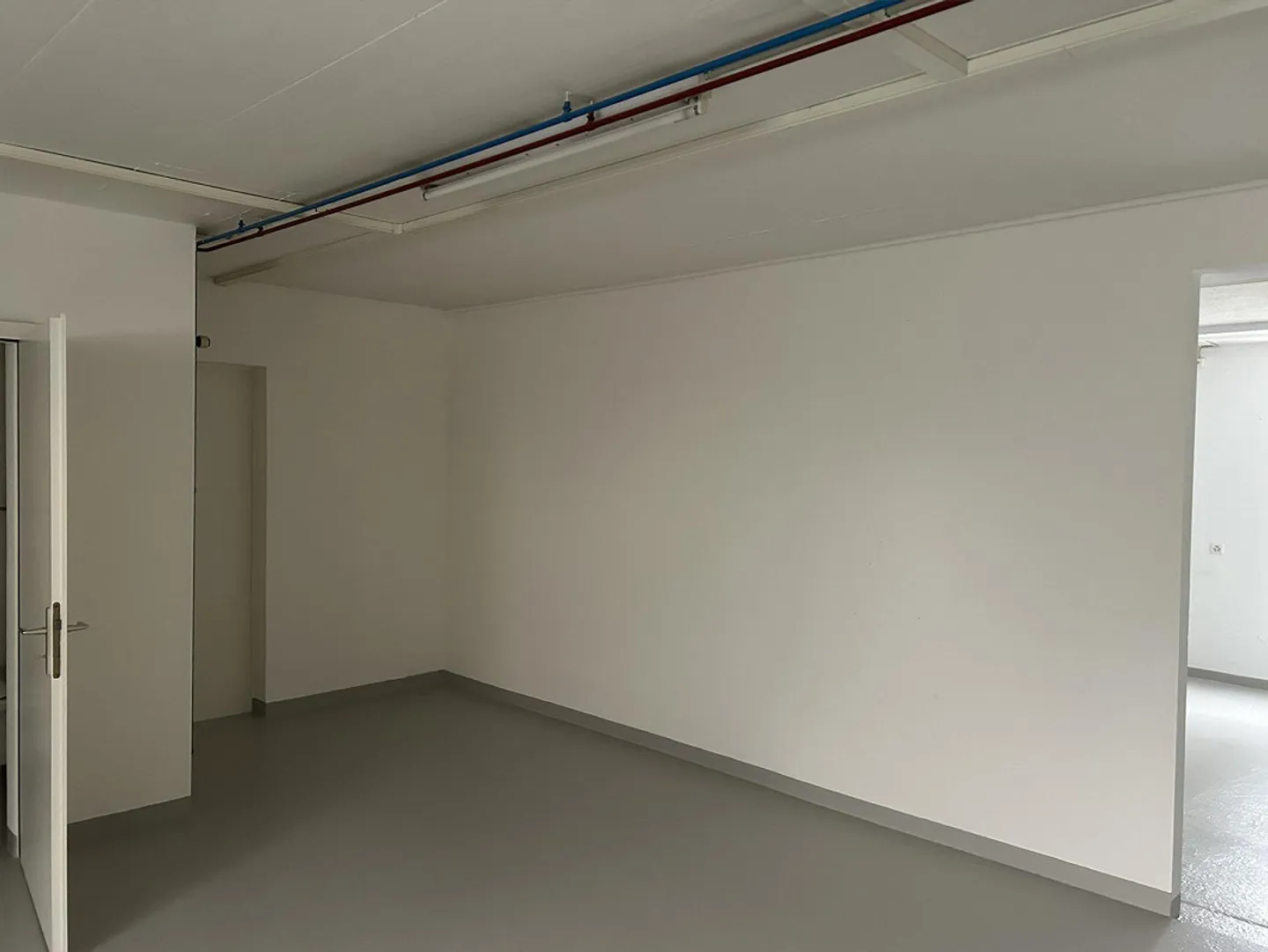 Workshop for rent - Photo 6 of 10