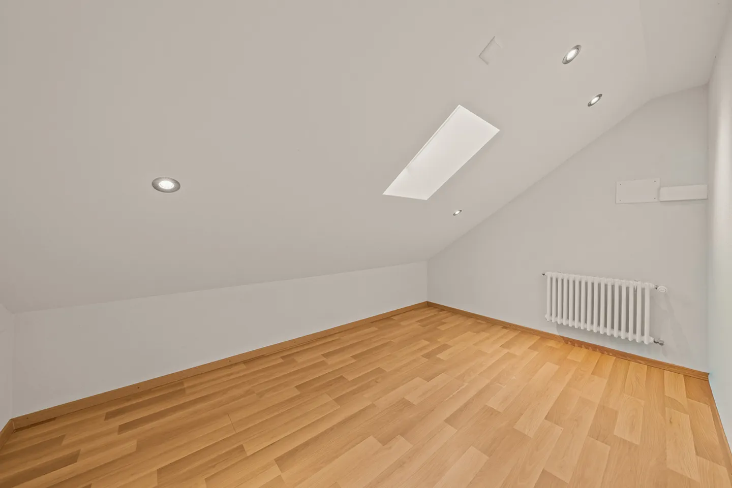 Magnificent detached house in a quiet residential area - Photo 12 of 18