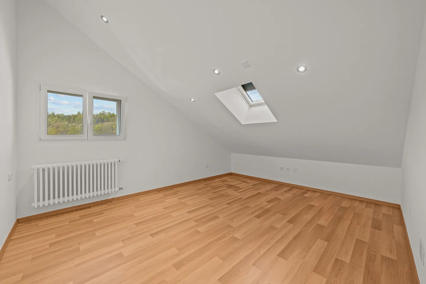 Magnificent detached house in a quiet residential area - Photo 13 of 18