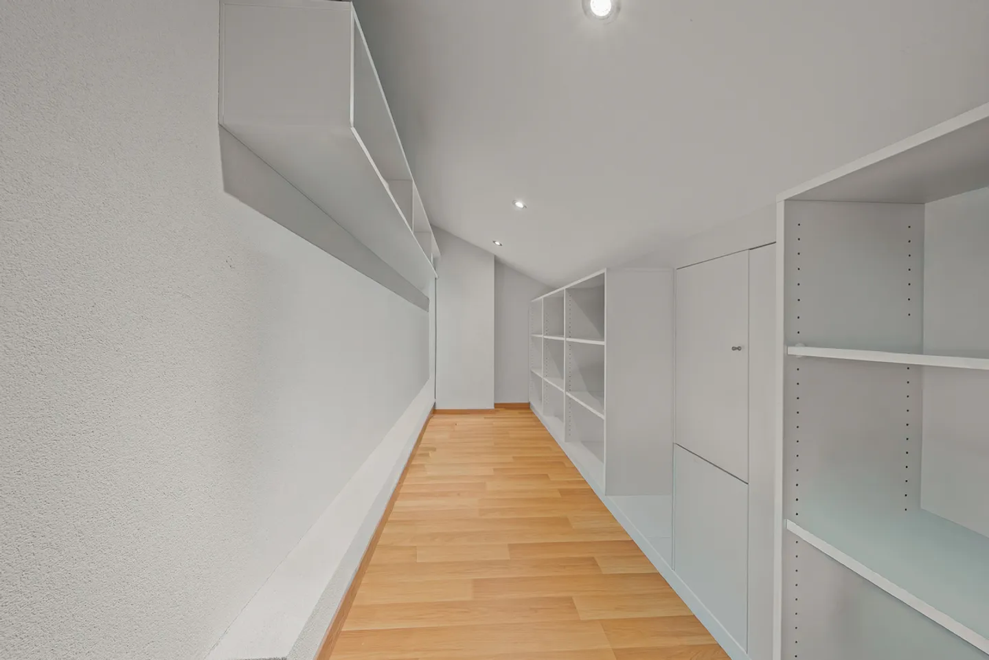 Magnificent detached house in a quiet residential area - Photo 14 of 18