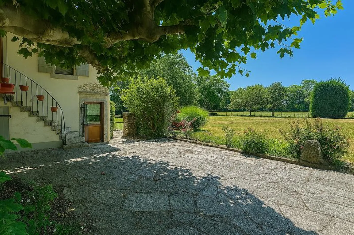 RHEINUFER: CASA A SCHIERA RAPPRESENTATIVA - Foto 3 di 4