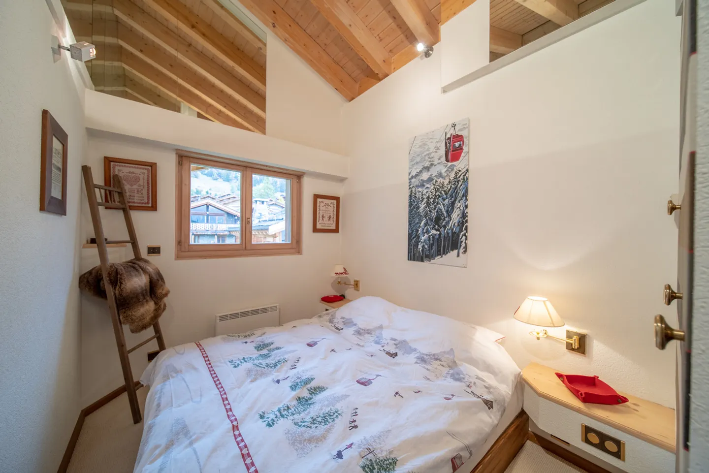 Charming Mountain Duplex in Verbier - Photo 5 of 9