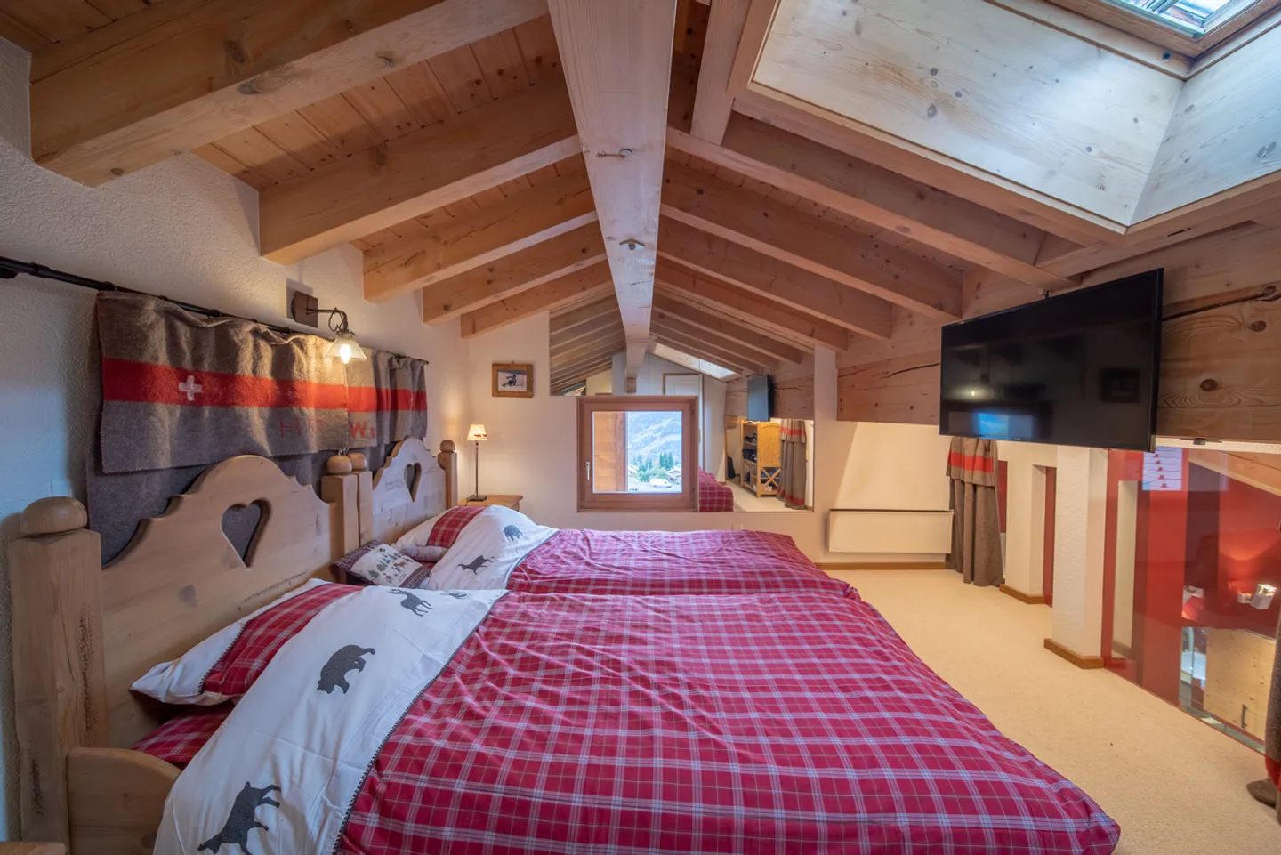 Charming Mountain Duplex in Verbier - Photo 8 of 9