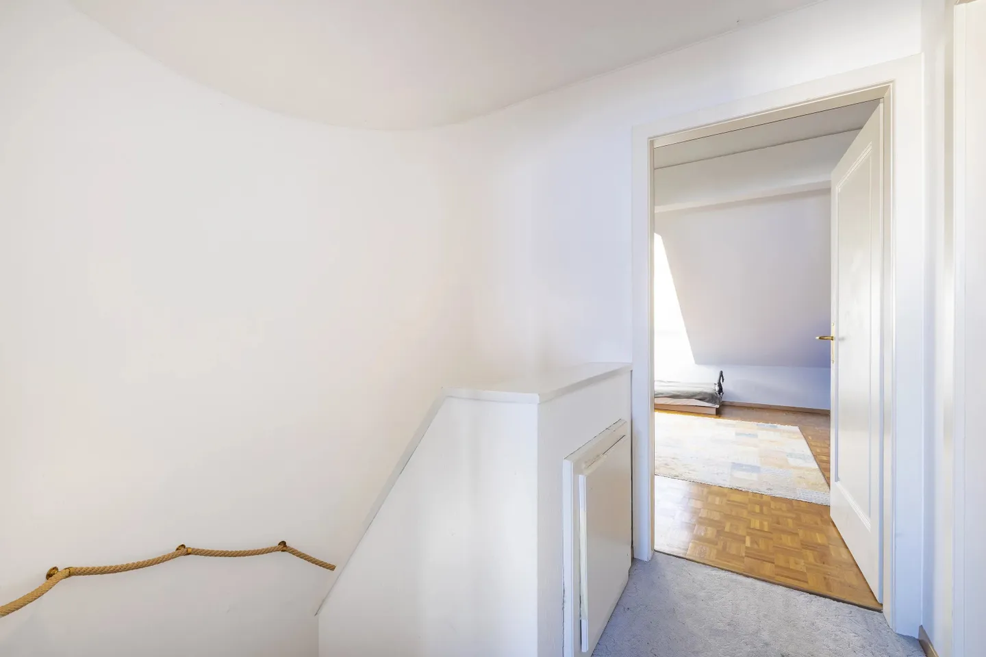 Al lago - Bellissimo duplex di 3,5 stanze - Foto 3 di 10