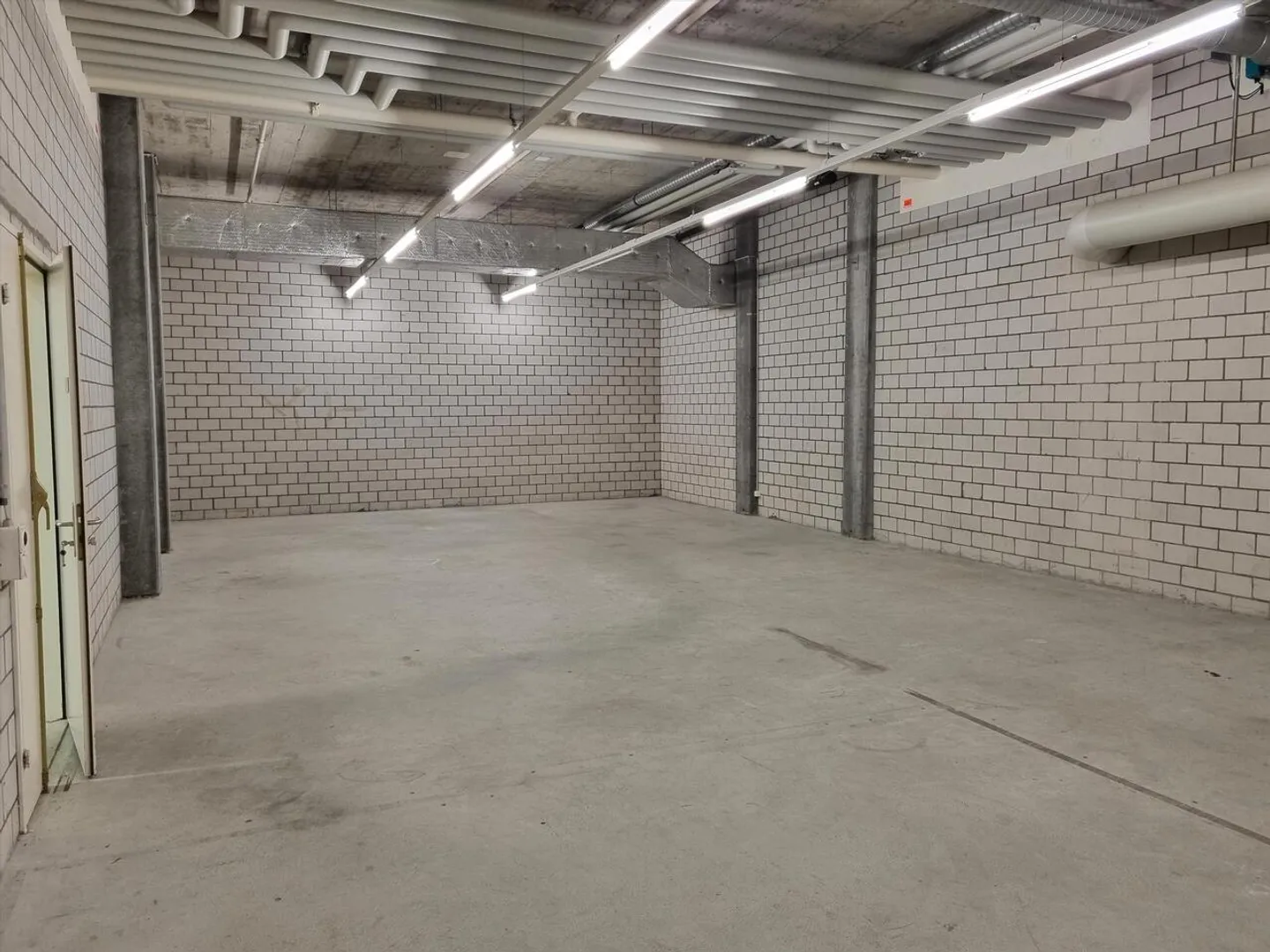 Spazio di stoccaggio centrale in affitto vicino alla stazione ferroviaria di Baden - Foto 3 di 3