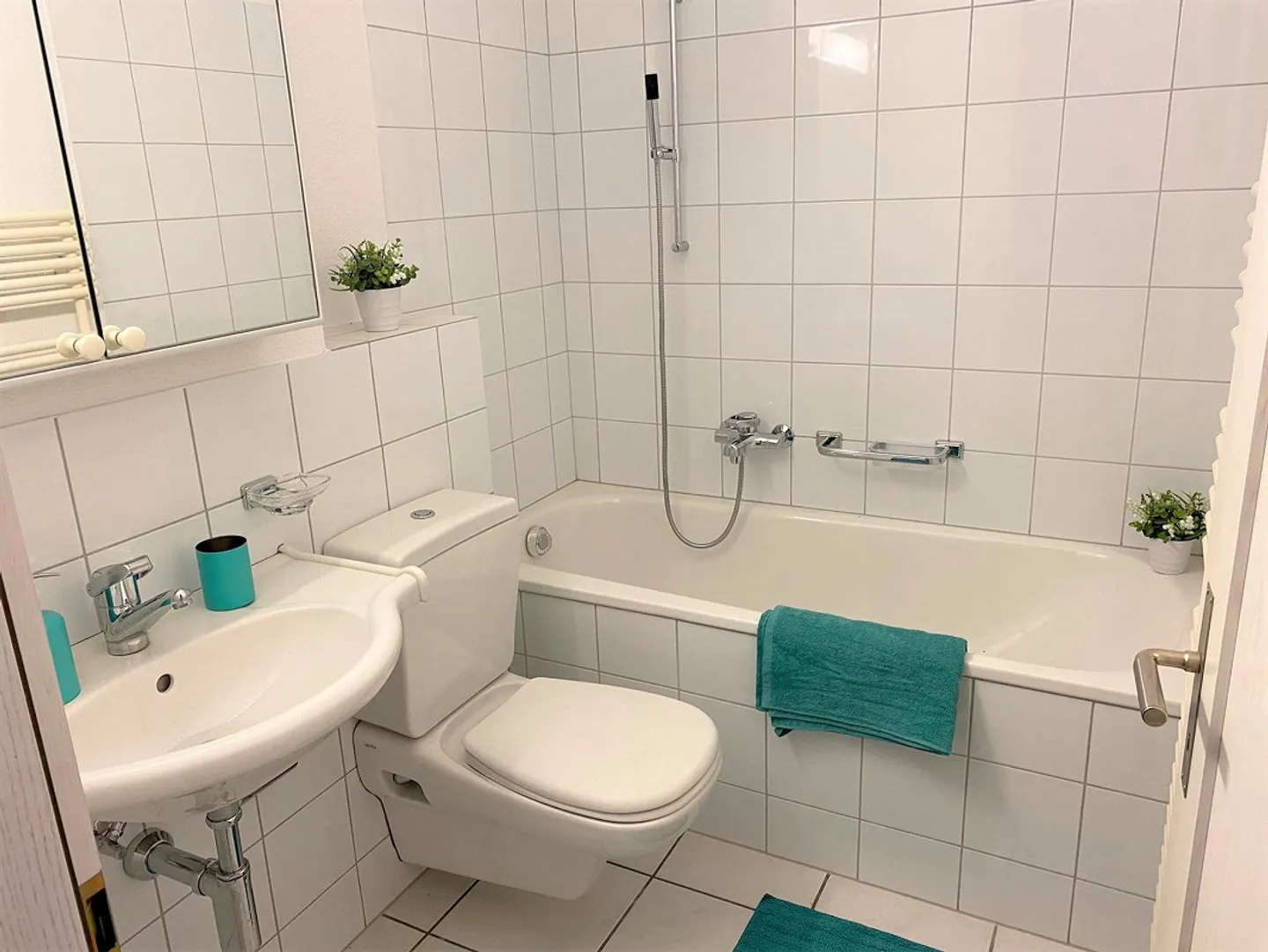 Appartement 2,5 pièces au 1er étage avec ascenseur - Photo 4 sur 11