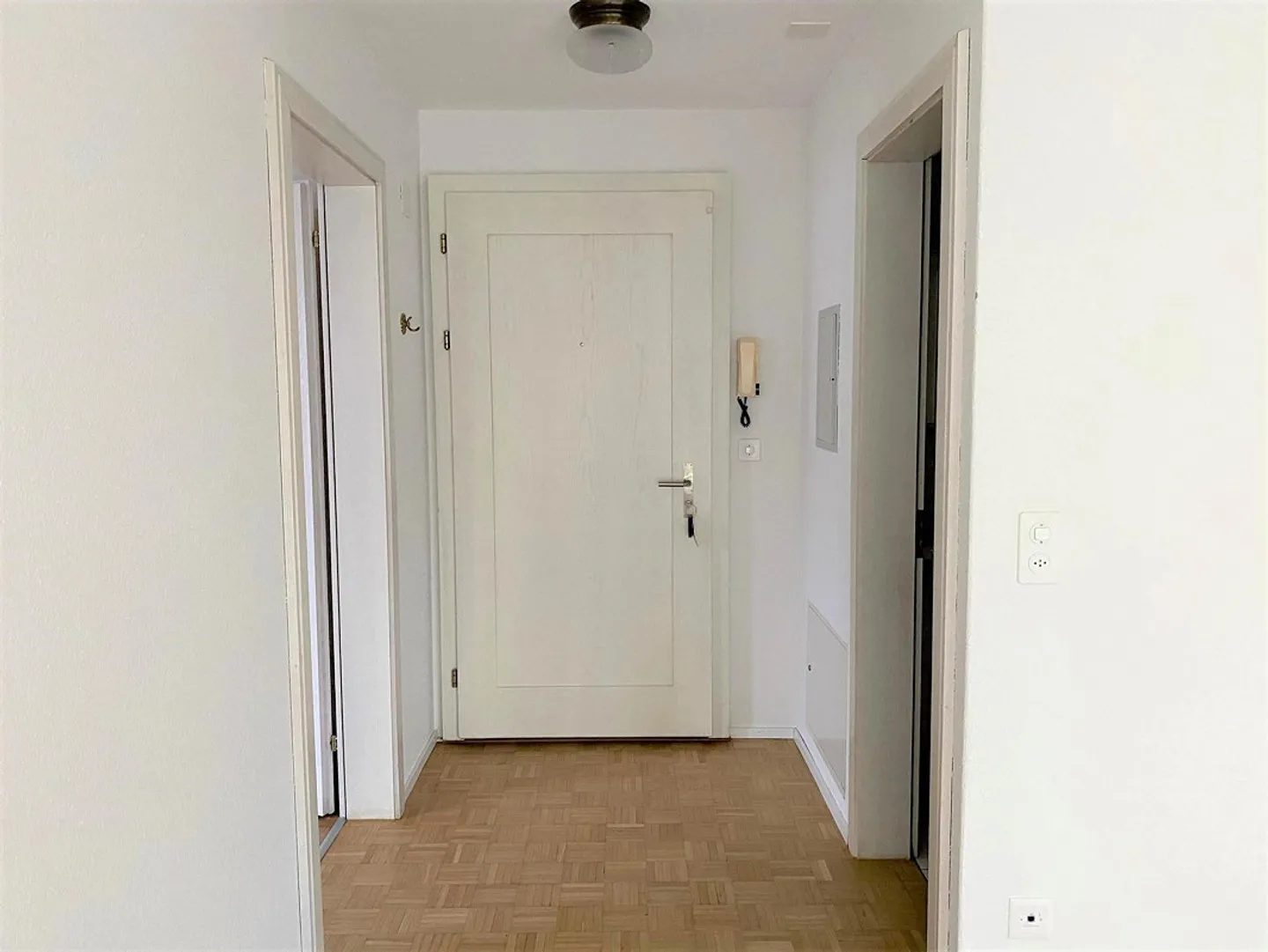 Appartement 2,5 pièces au 1er étage avec ascenseur - Photo 8 sur 11