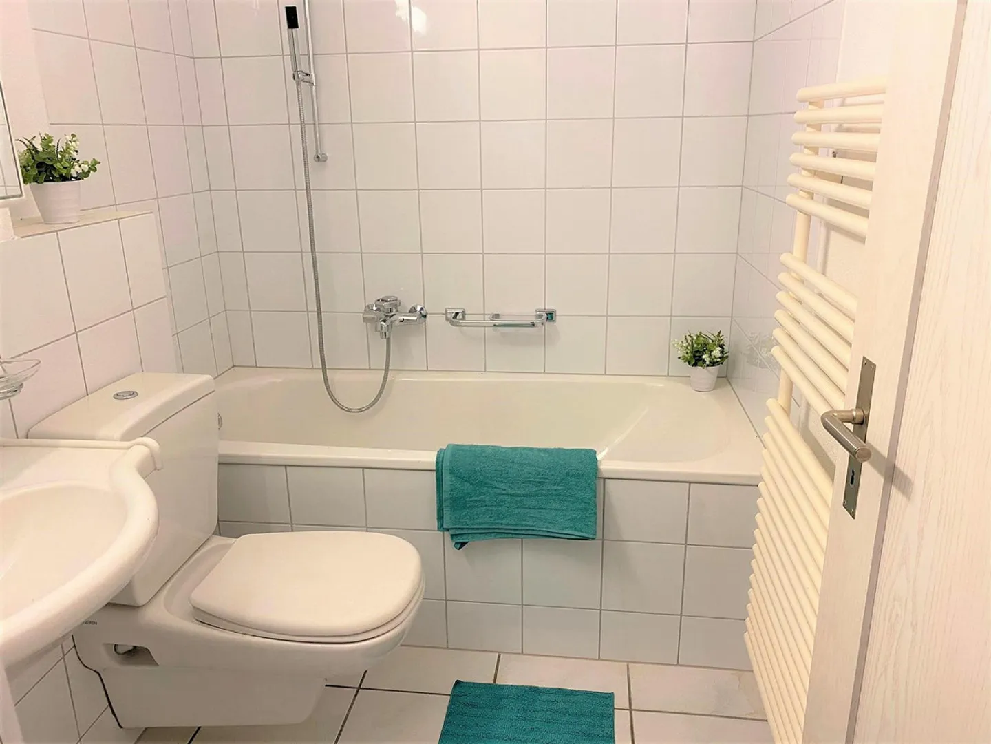 Appartement 2,5 pièces au 1er étage avec ascenseur - Photo 3 sur 11