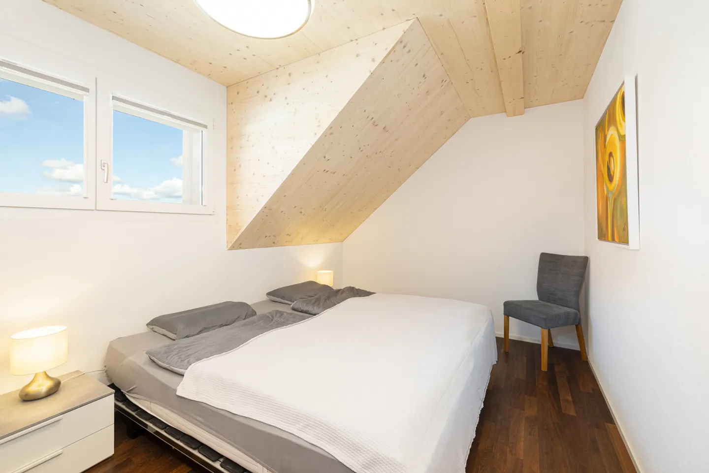 Stylish Maisonette Apartment - Photo 3 of 13