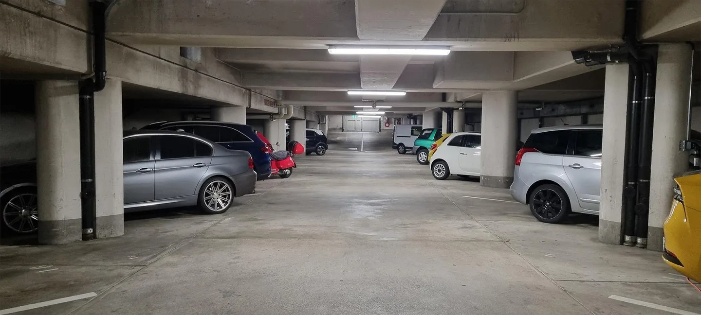 Tiefgaragenparkplatz im zentralen Kleinbasel nähe Kaserne mieten - Photo 2 sur 6