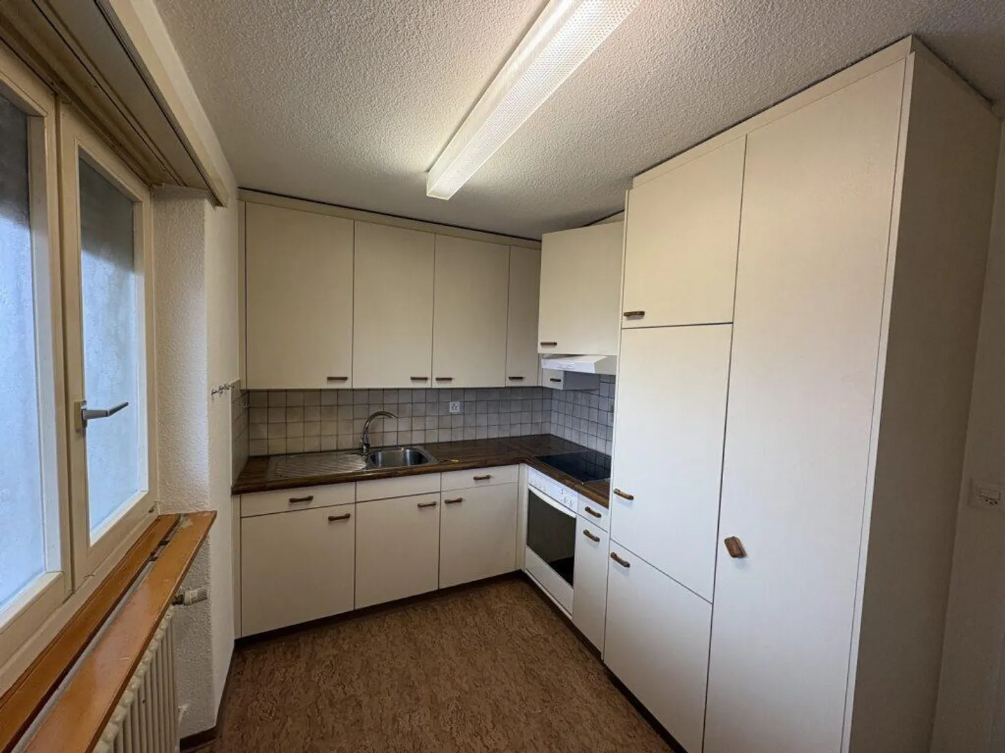 Central 3-room apartment near Schwerzenbach train station - Photo 2 of 7