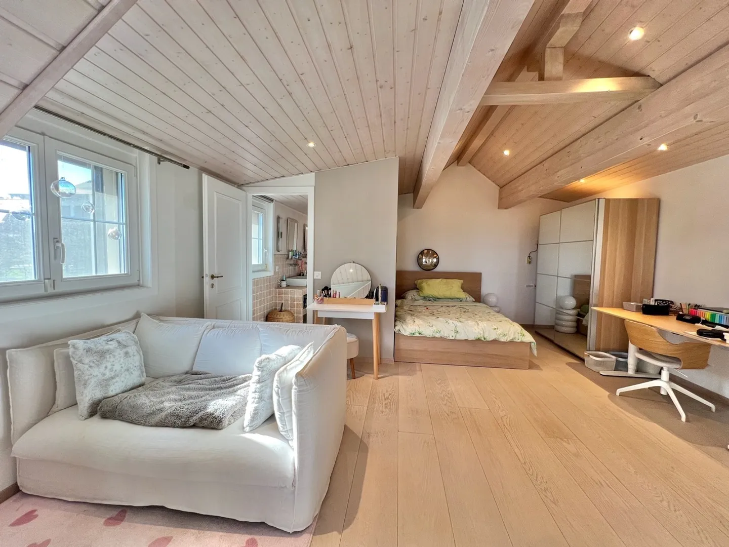 Charming property, grand panorama, absolute elegance on 420 m2 - Photo 10 of 13