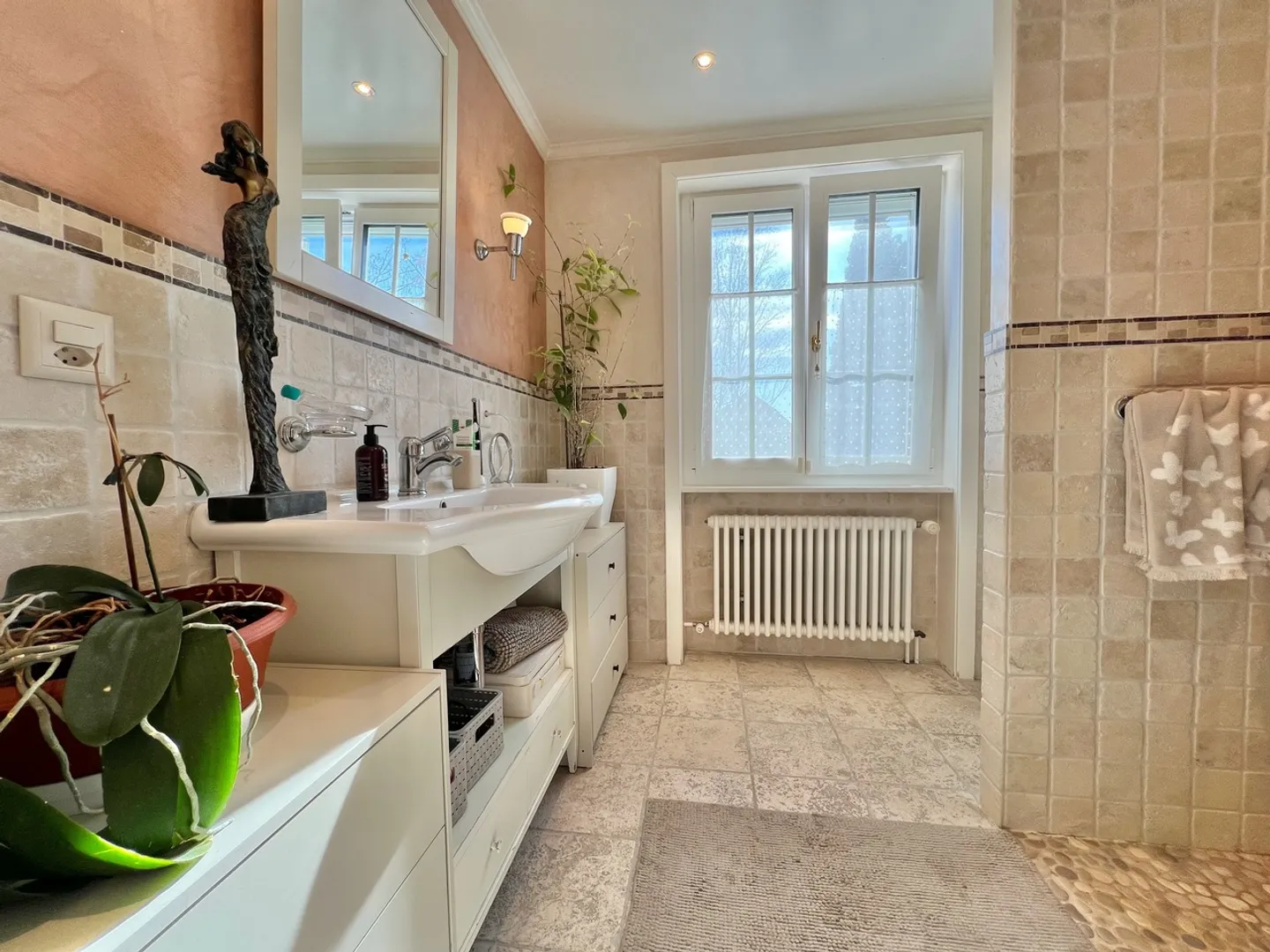 Charming property, grand panorama, absolute elegance on 420 m2 - Photo 12 of 13