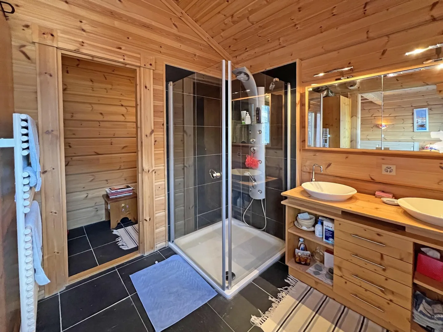 Rara proprietà alpina con lotto edificabile e vista su Verbier - Foto 9 di 17