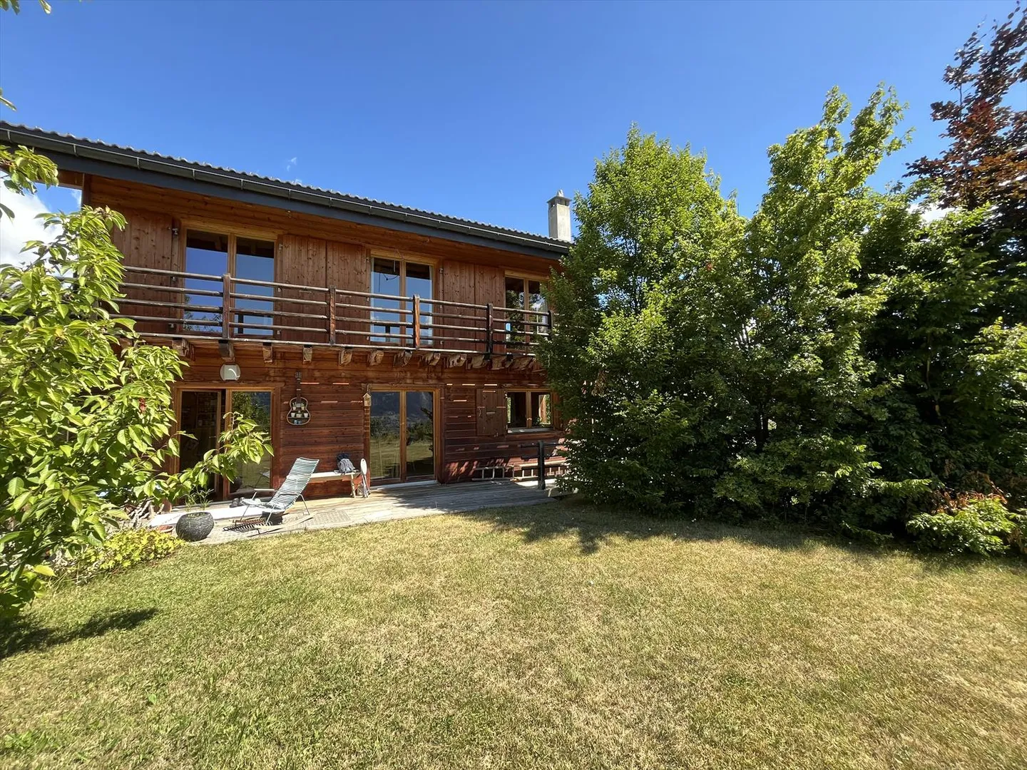 Superbe chalet de 5.5 pièces avec vue panoramique sur les Alpes - Photo 11 sur 12