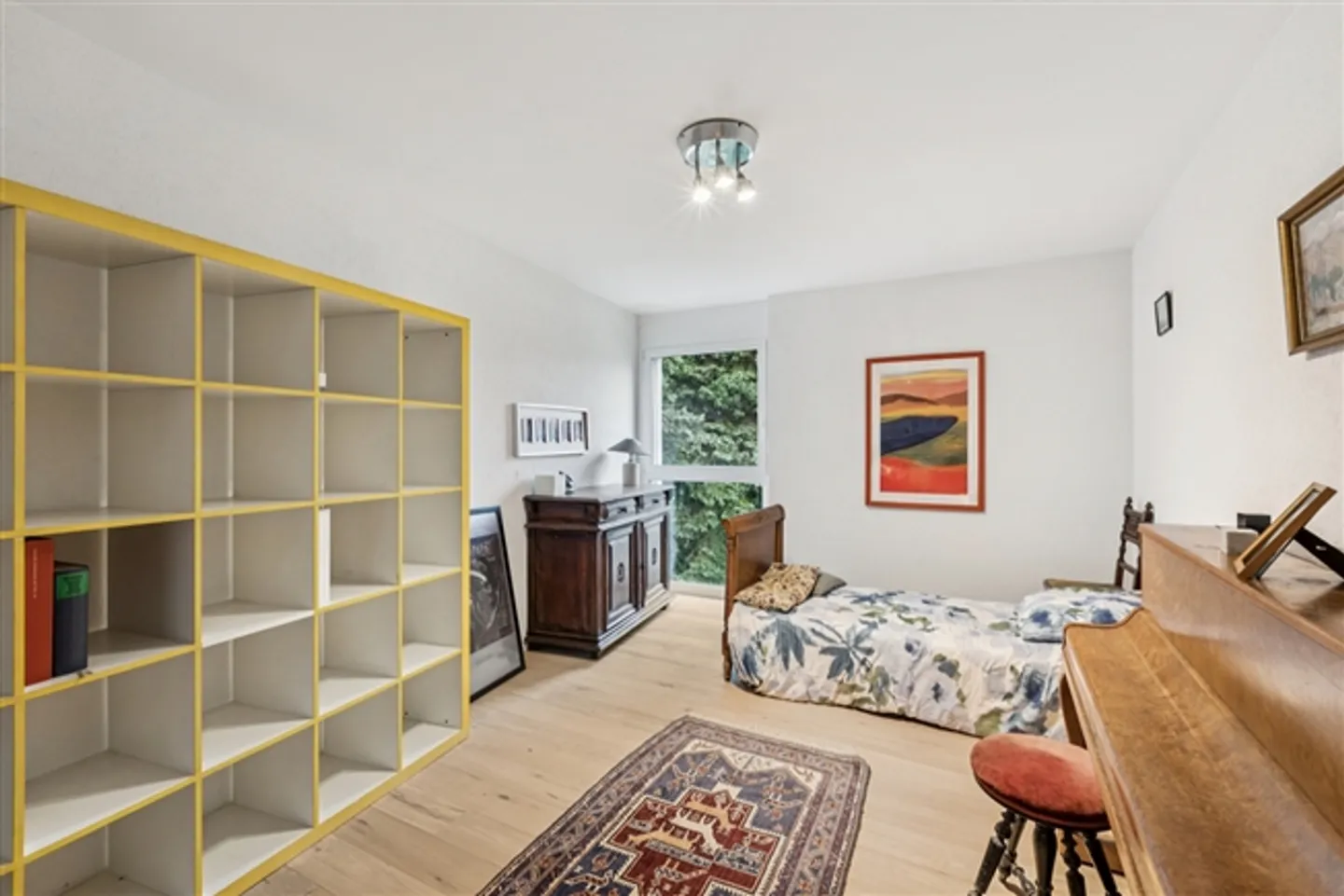 Beautiful detached house with large garden and jacuzzi - Photo 10 of 13