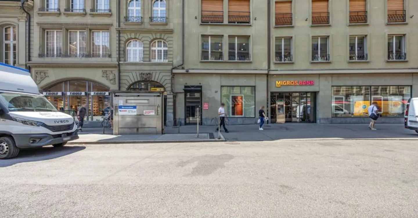 Espace de vente attrayant dans un emplacement central de premier choix - Photo 2 sur 6