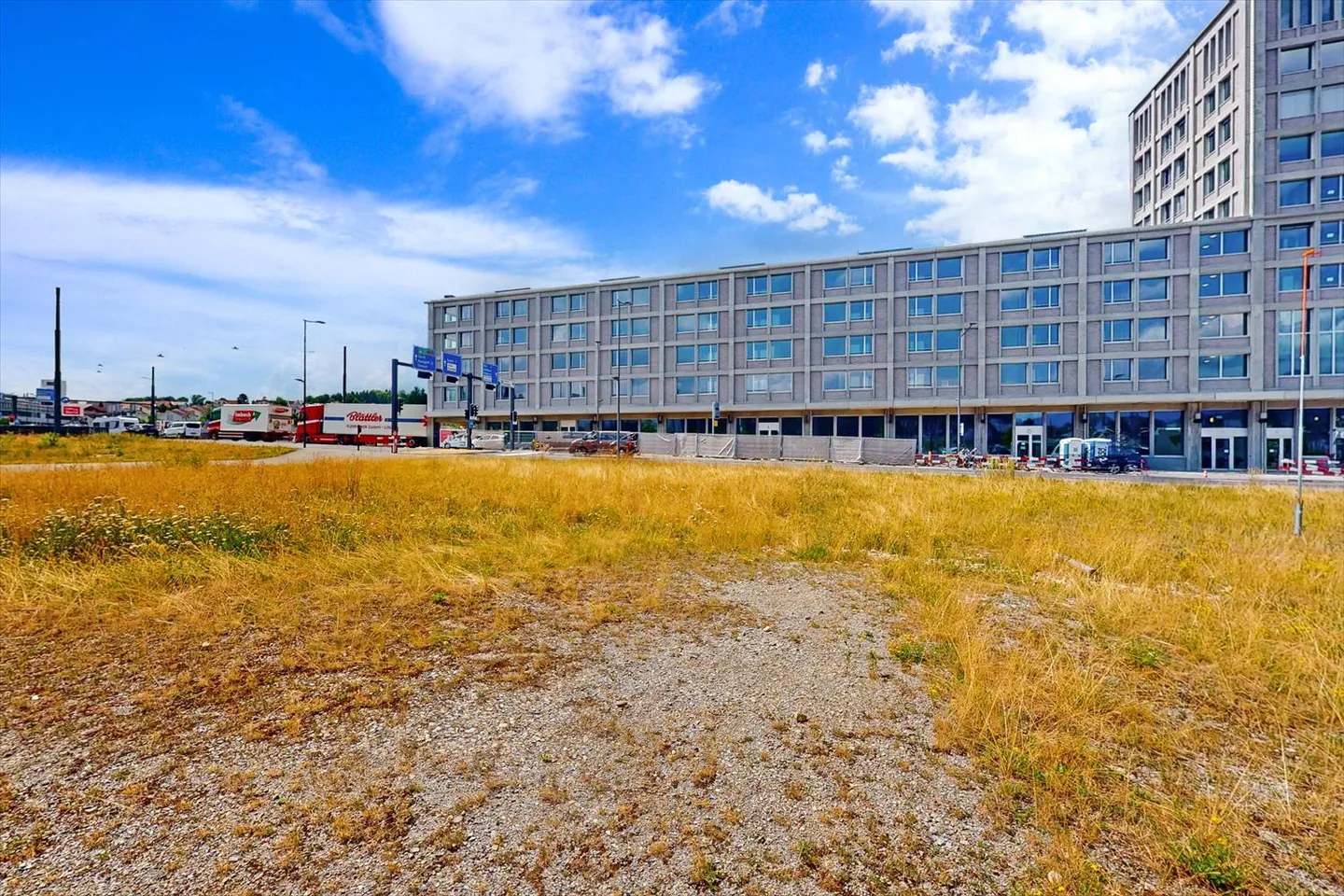 Apartment for rent - Photo 1 of 9