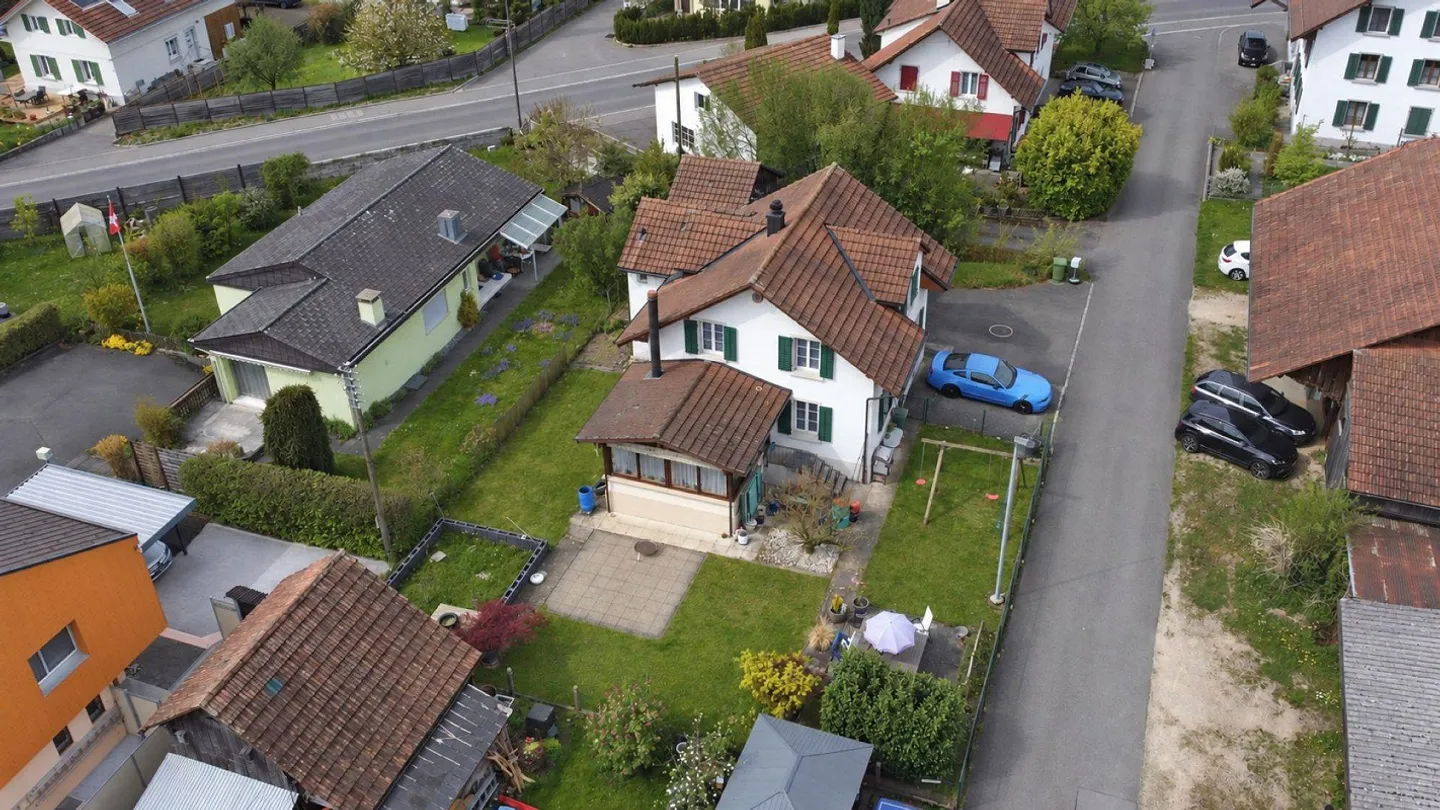 Maison charmante avec beaucoup d'espace pour vos idées ! - Photo 1 sur 12