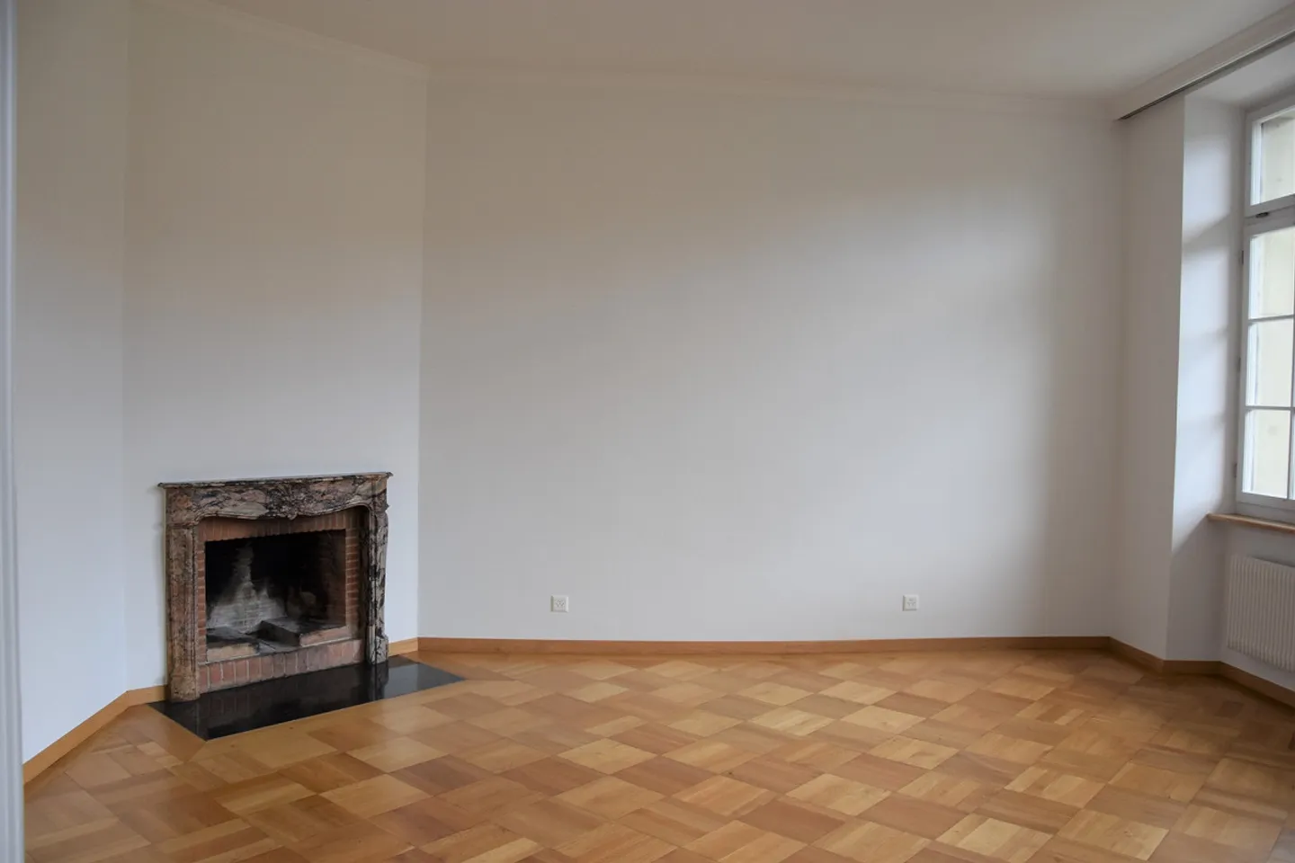 Appartement exclusif de 5 pièces avec terrasse sur le toit dans la vieille ville de Berne - Photo 5 sur 30