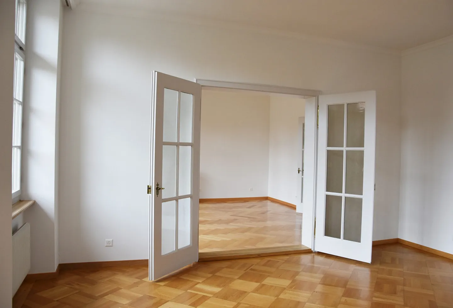 Appartement exclusif de 5 pièces avec terrasse sur le toit dans la vieille ville de Berne - Photo 6 sur 30