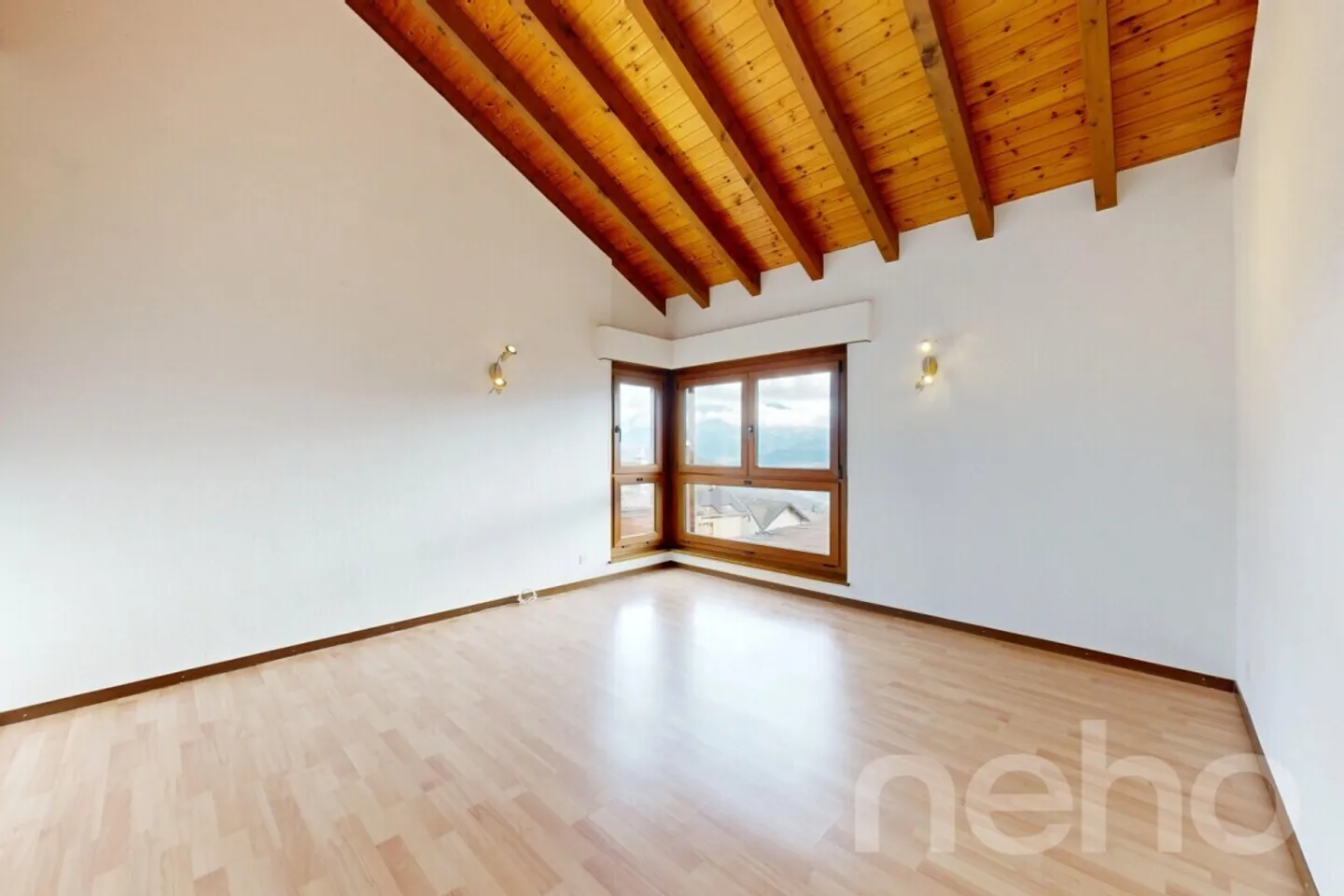 Geräumiges Haus mit Bergblick - Foto 5 von 12