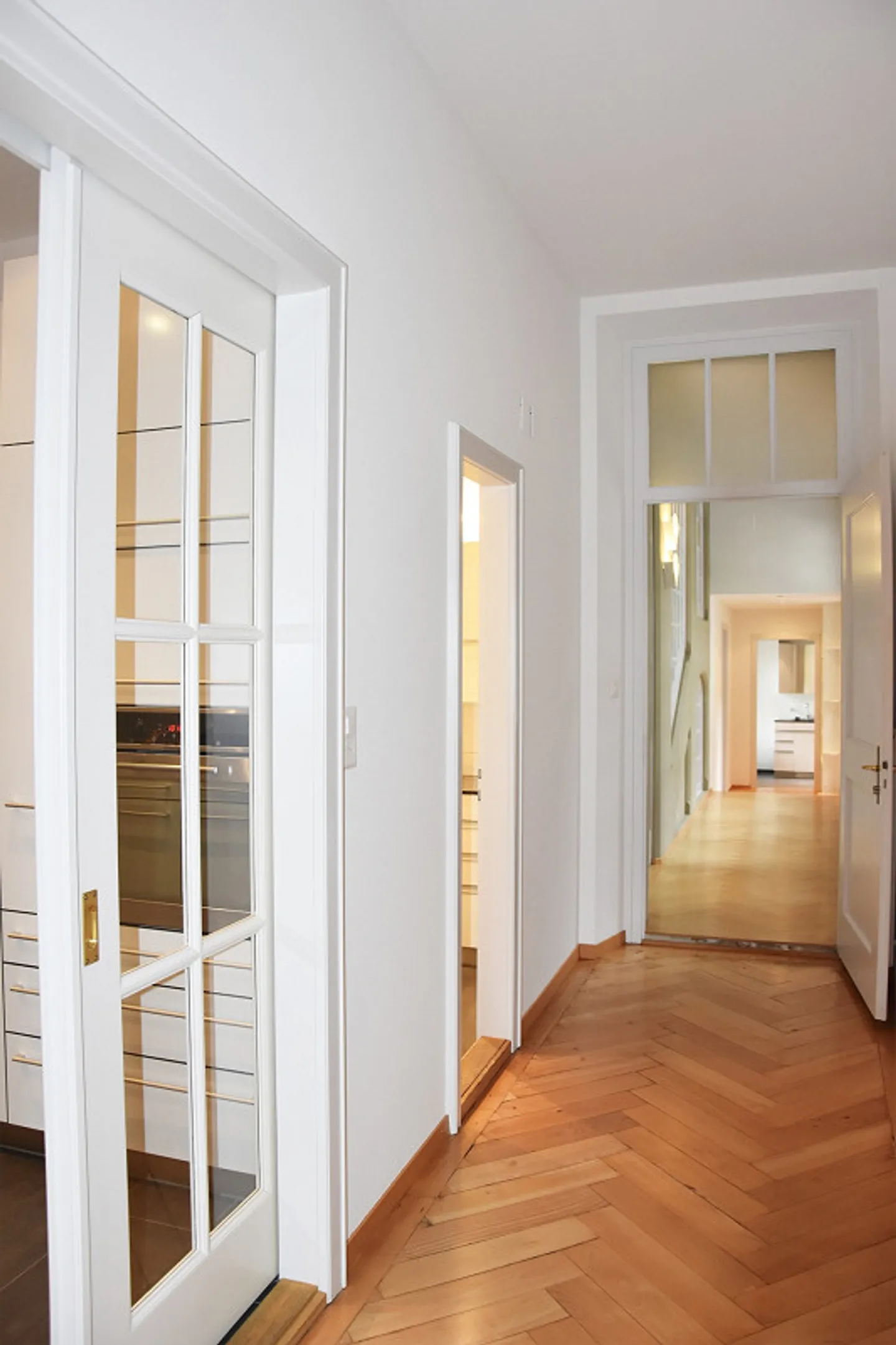 Appartement exclusif de 5 pièces avec terrasse sur le toit dans la vieille ville de Berne - Photo 9 sur 30