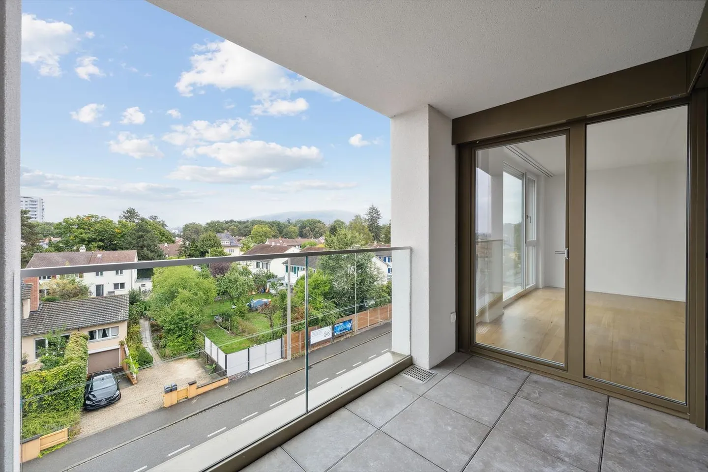Modern Living with a View – 2.5-Room Apartment in Birsfelden - Photo 6 of 6