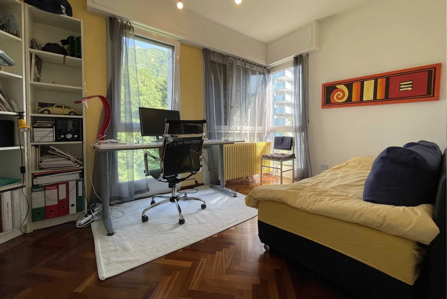 BONNE AFFAIRE - LUMINEUX 3.5 AVEC GARAGE ET VUE DÉGAGÉE À LUGANO - Photo 5 sur 10