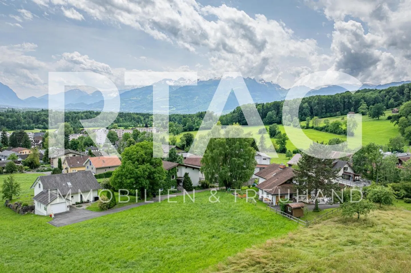 RISERVATO | Terreno edificabile - Foto 1 di 7