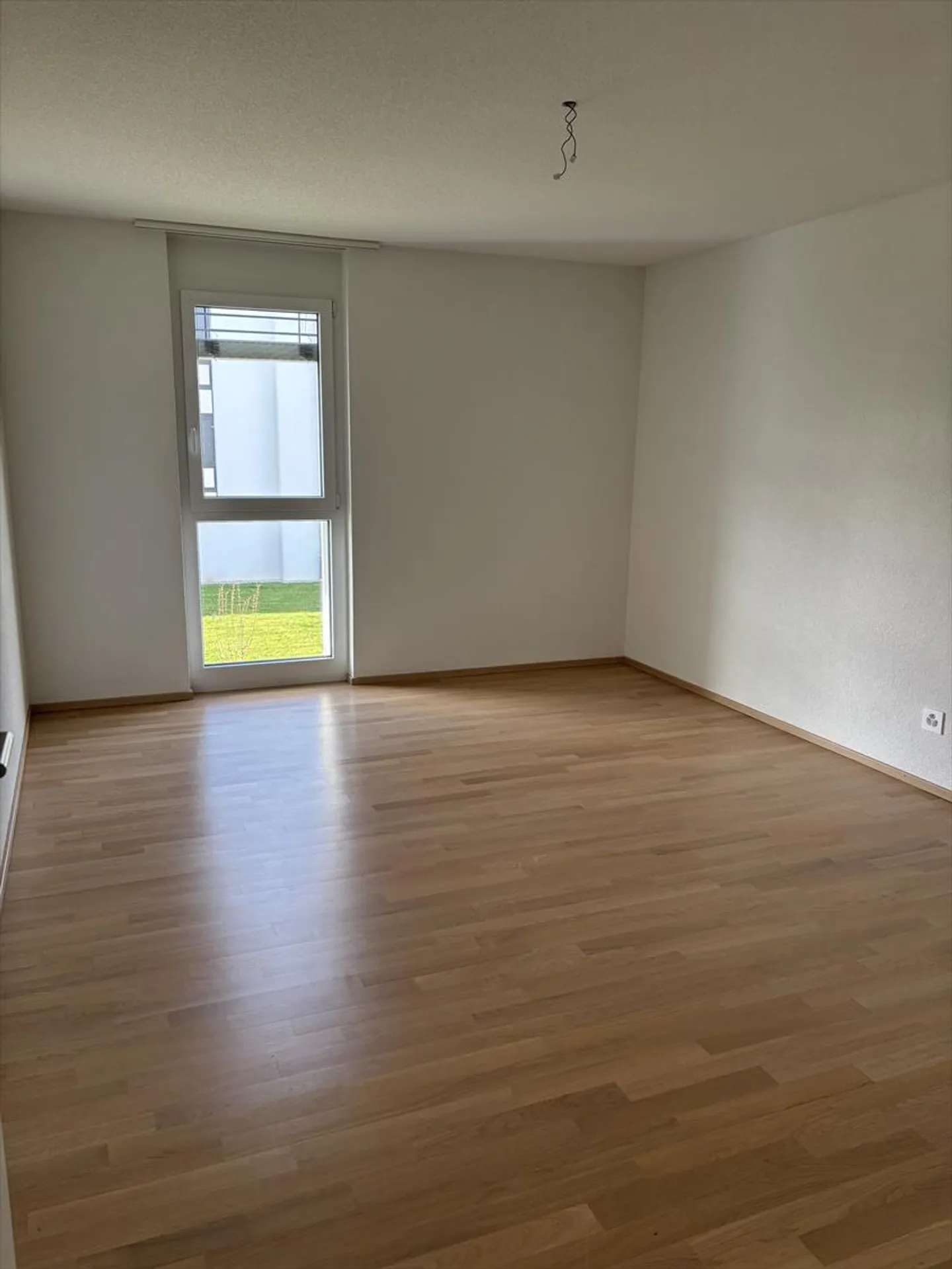 In a recent building - 2.5 room apartment for rent on the 1st floor - Photo 8 of 11