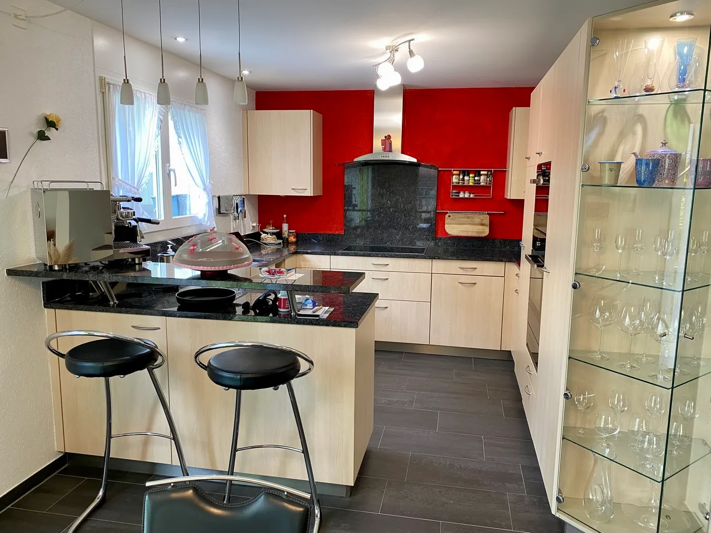 Charming Semi-Detached House - Photo 3 of 10