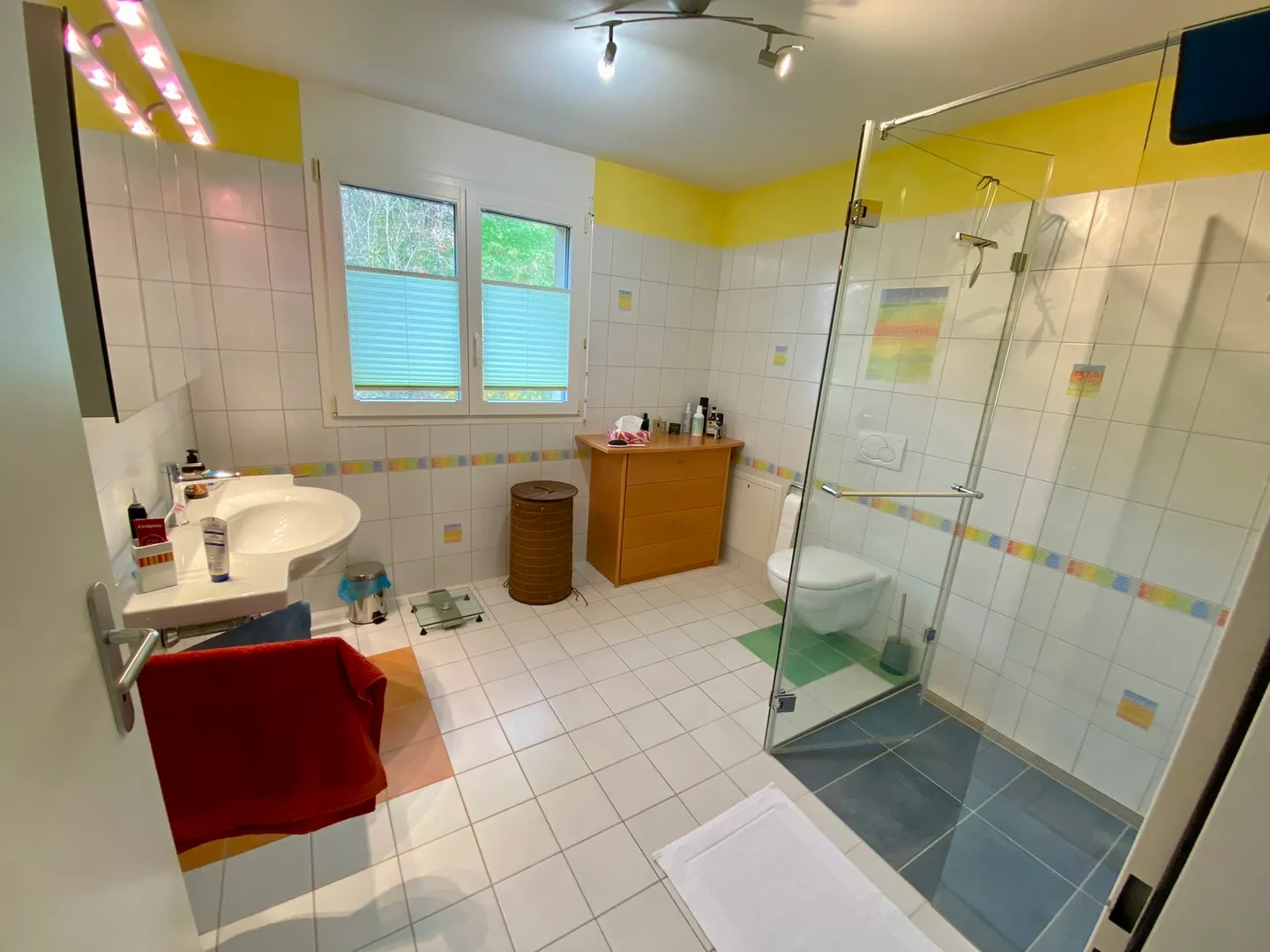 Charming Semi-Detached House - Photo 7 of 10