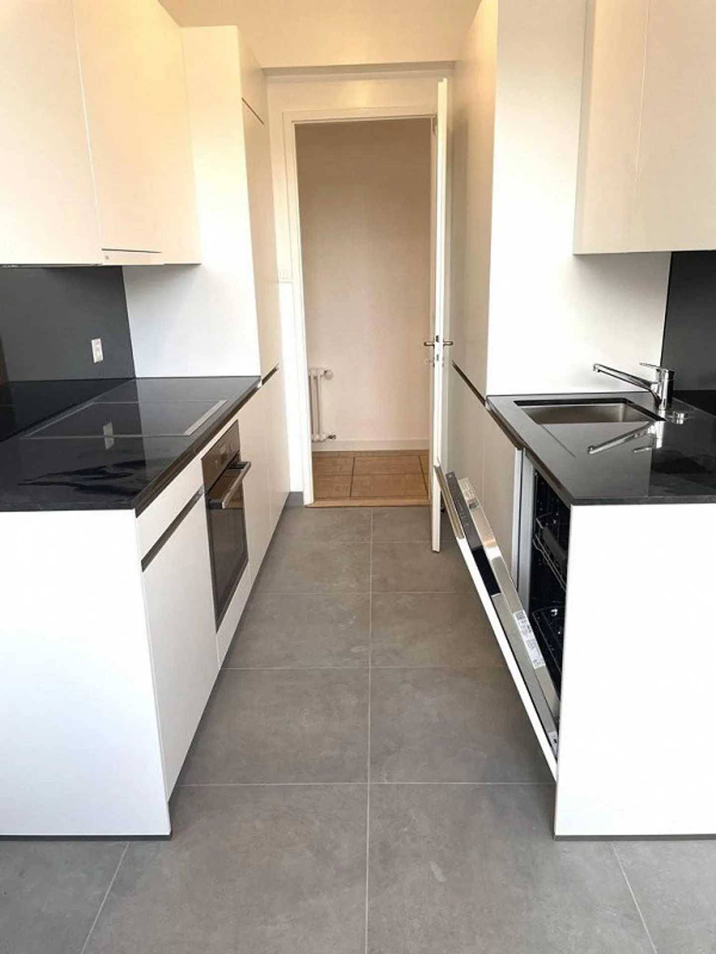 Appartement Charmant Près de Cornavin - Photo 4 sur 9