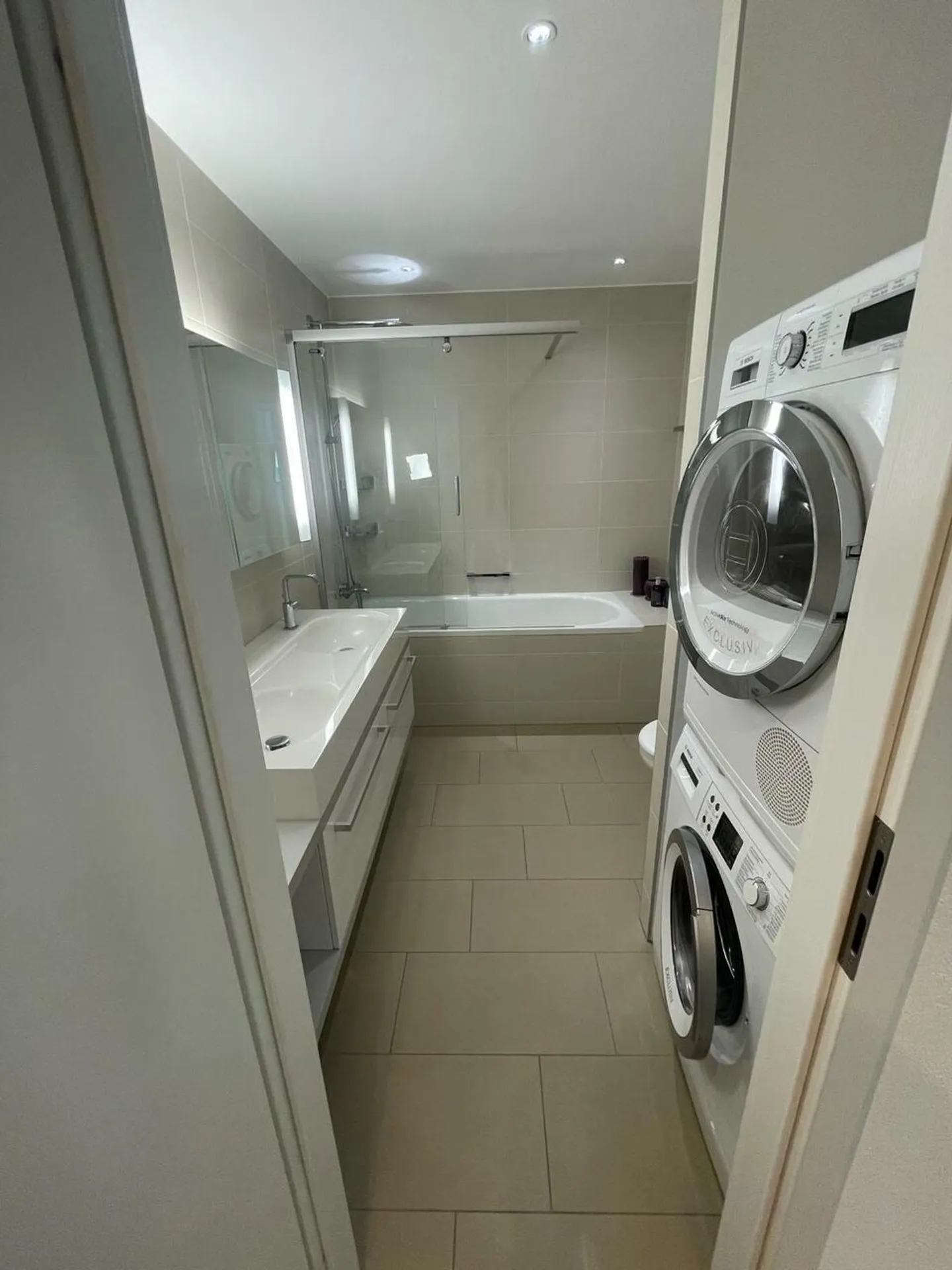 Appartement Éblouissant avec Terrasse - Photo 6 sur 11