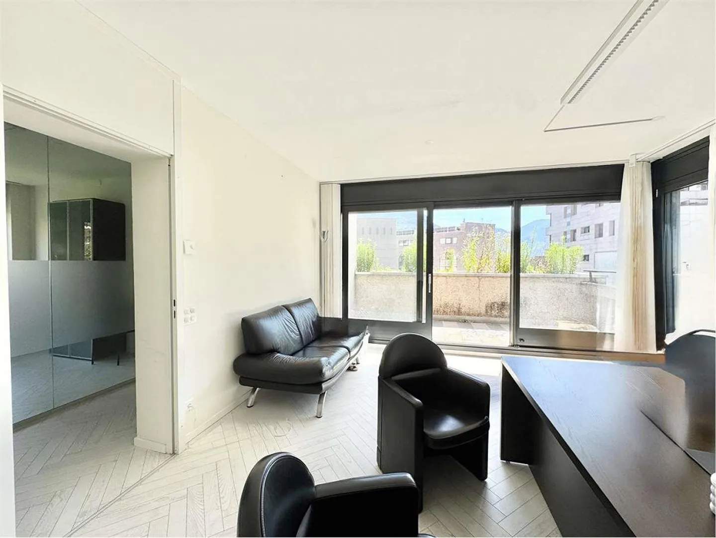 Elegant bright office of 4.5 rooms a few steps from the center of Lugano - Photo 7 of 10