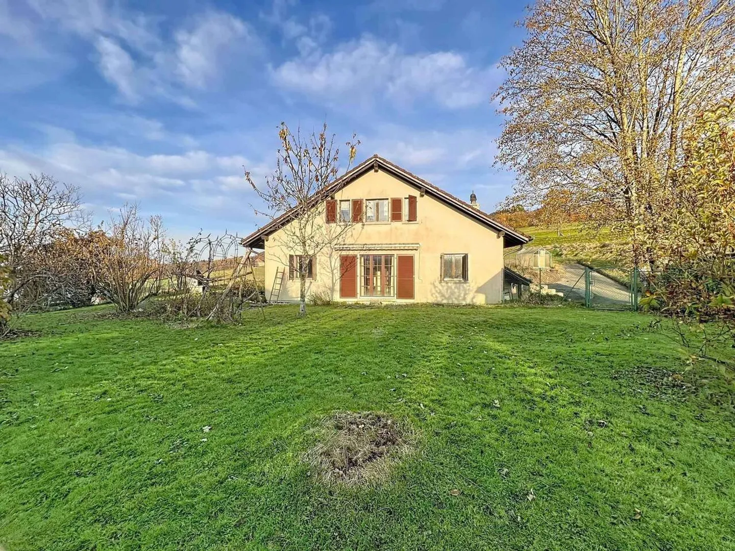 Exclusivité Bernard Nicod : Maison à rénover - Belle parcelle - Photo 1 sur 5