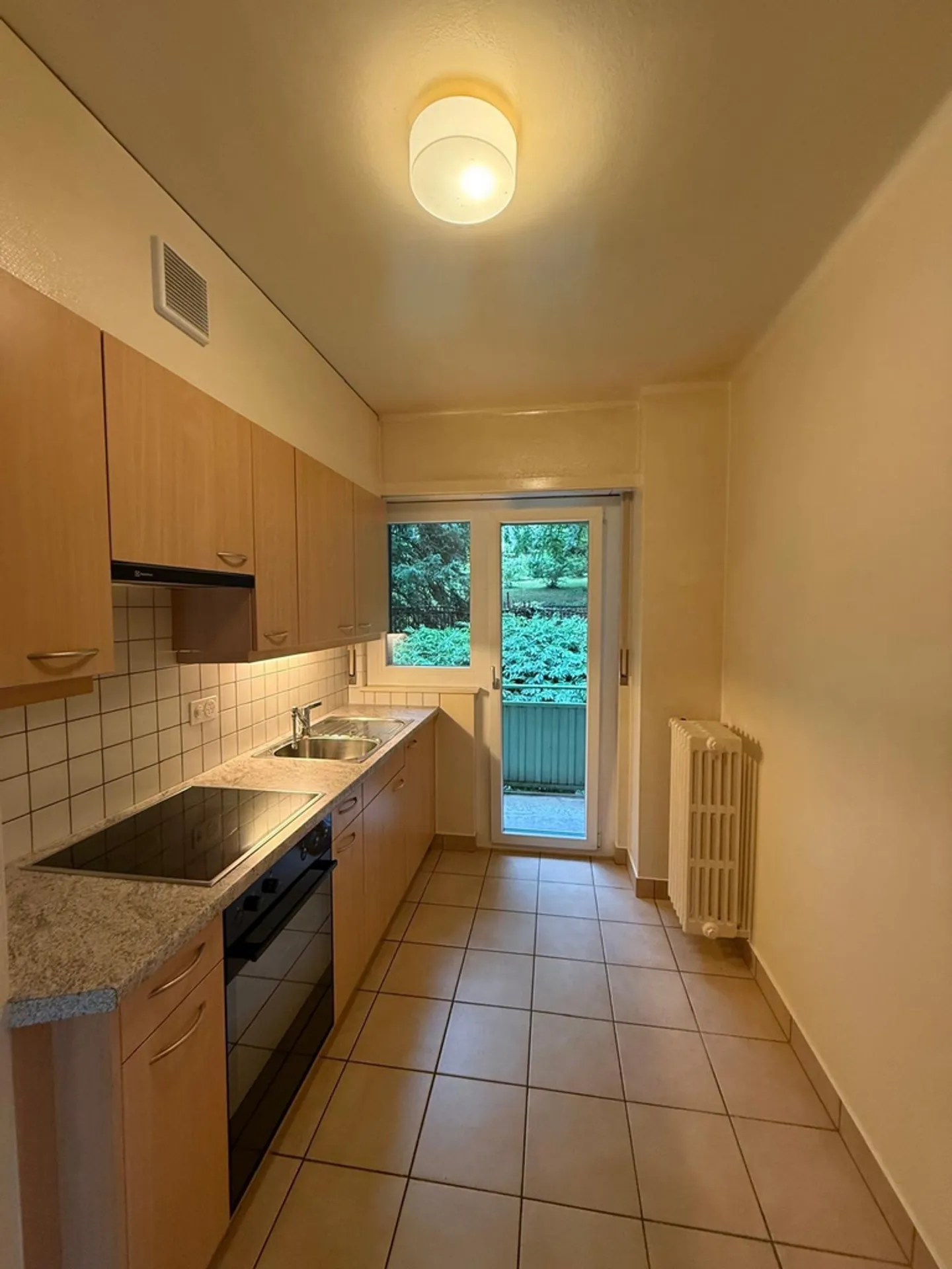 2-room apartment - Photo 2 of 6