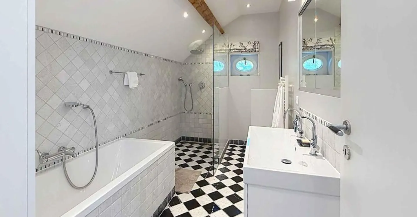 Maison villageoise de 7,5 pièces avec jardin à Aire-la-Ville - Foto 10 von 11