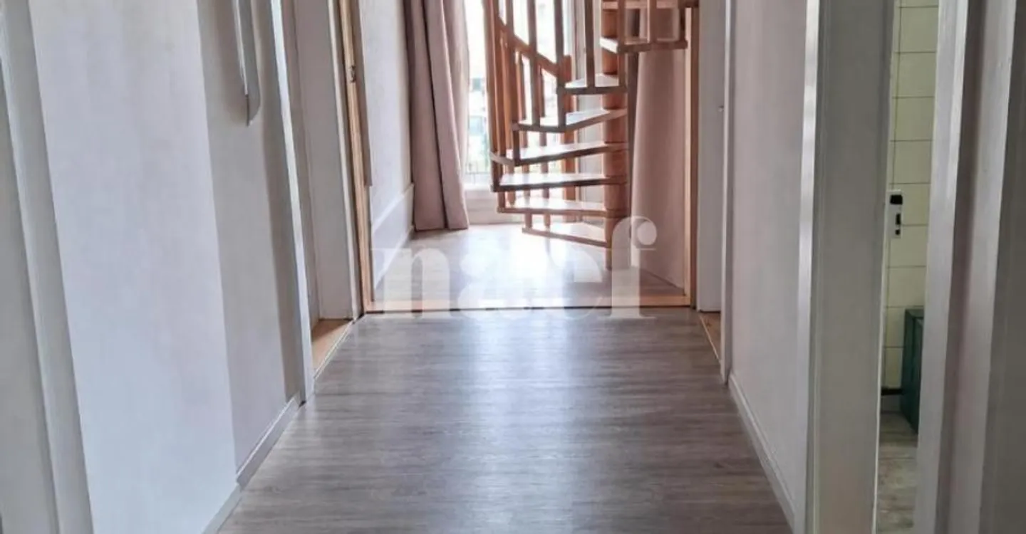 Spacious and bright 6.5-room duplex with communal garden - Photo 9 of 12