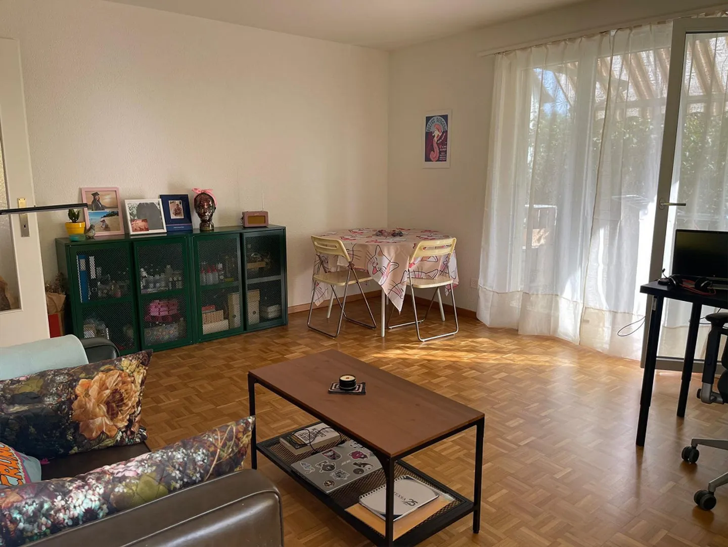 Appartamento affascinante con 3 camere in una posizione tranquilla a Brügg BE - Foto 5 di 9