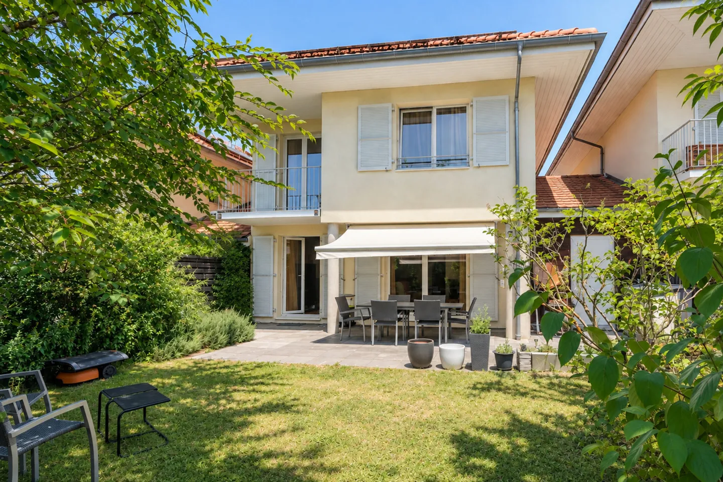 Bella villa a schiera vicino ai garage a Epalinges - Foto 12 di 14