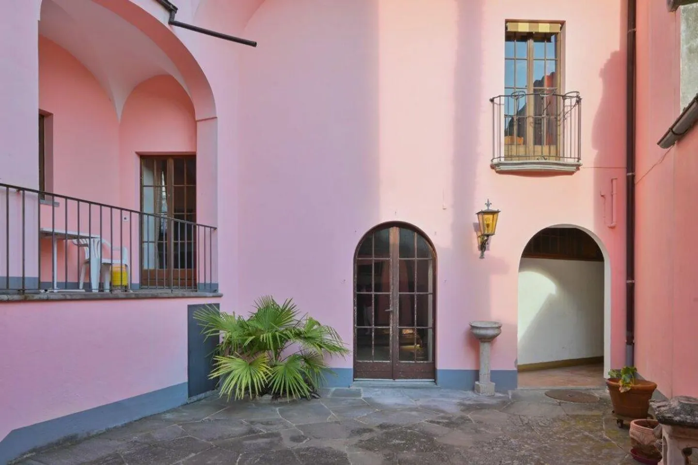 Ehemaliges Garni im renommierten historischen Zentrum der Stadt - Foto 9 von 17