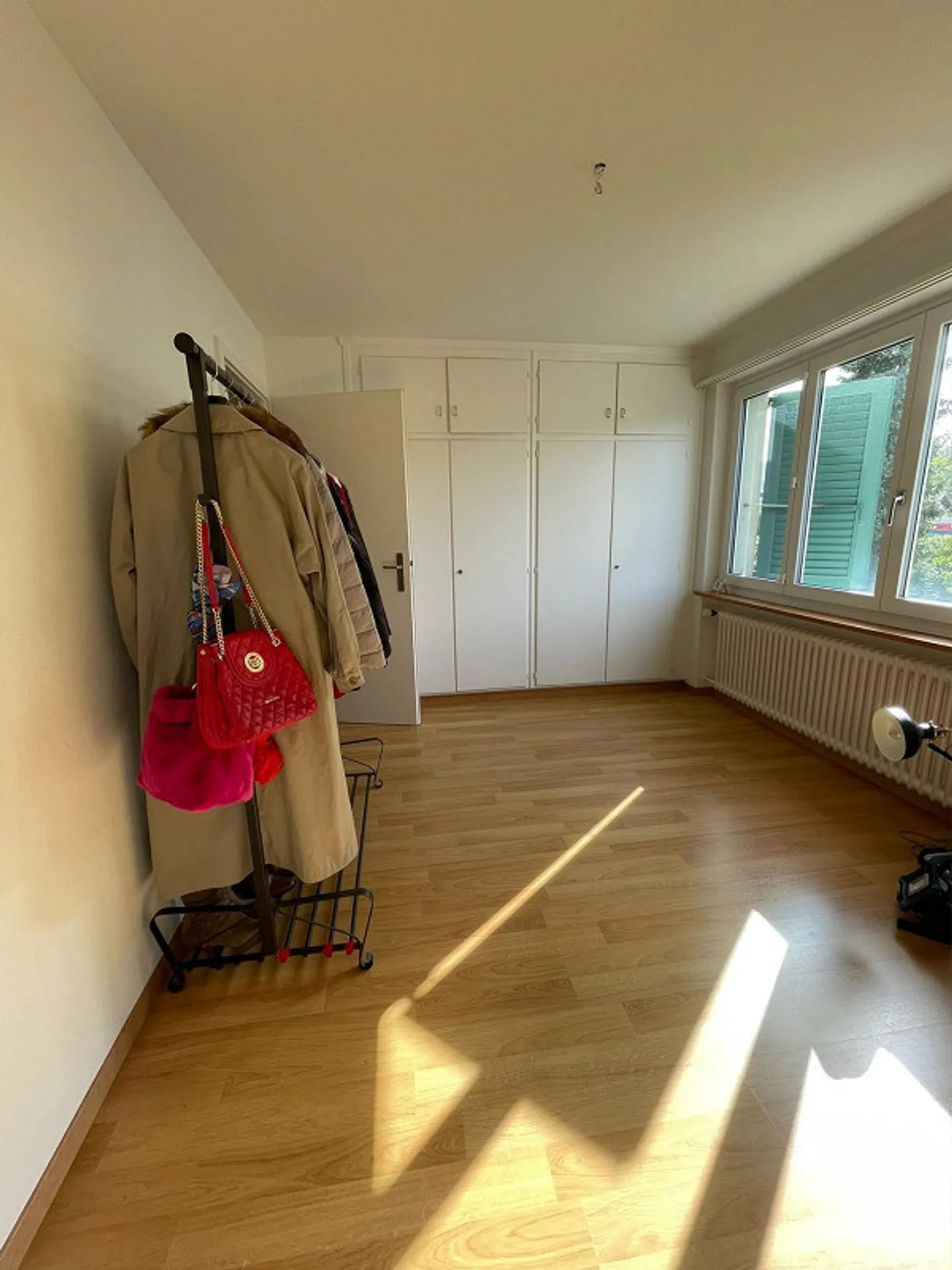 Appartamento affascinante con 3 camere in una posizione tranquilla a Brügg BE - Foto 8 di 9