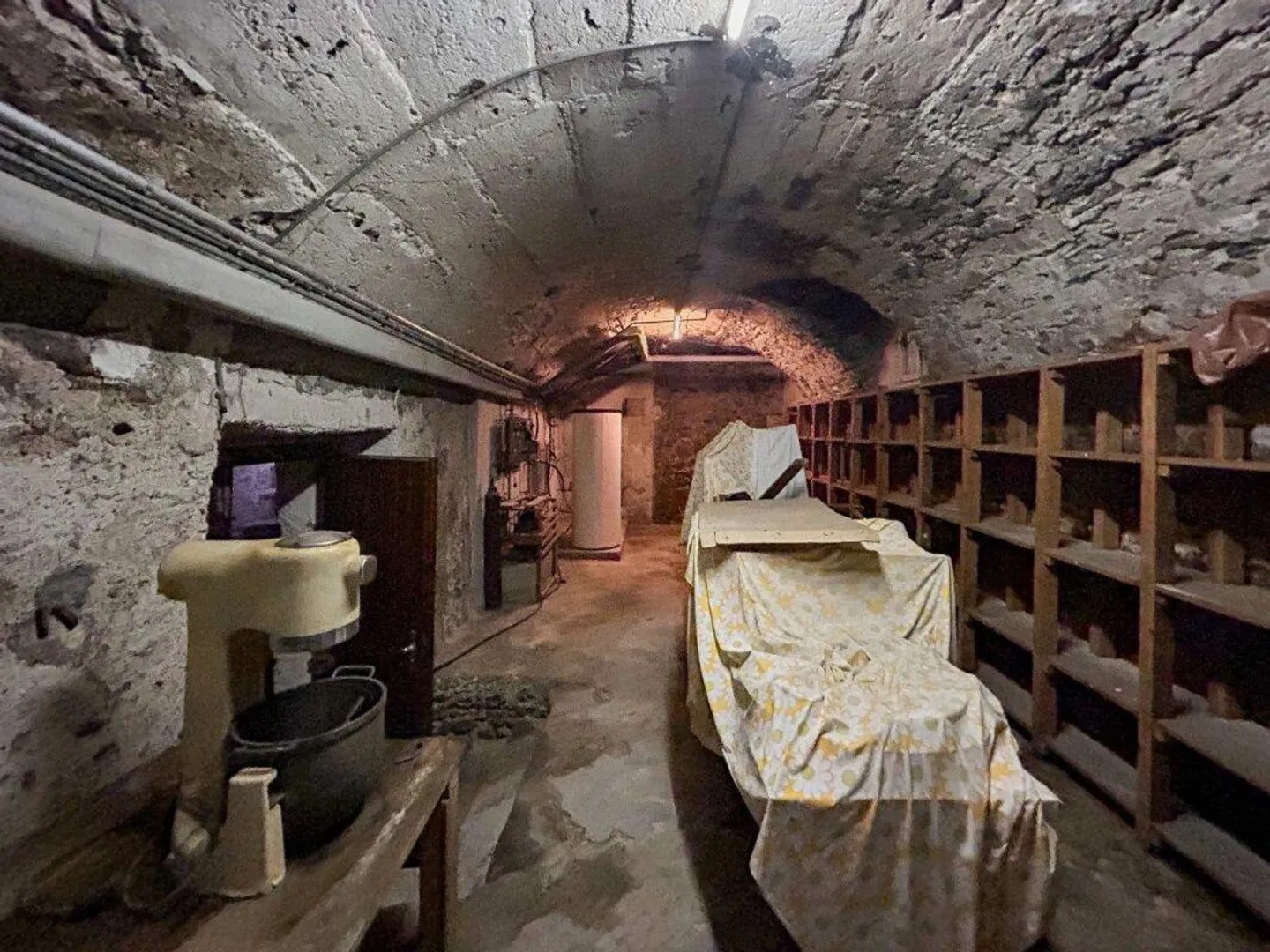 Ehemaliges Garni im renommierten historischen Zentrum der Stadt - Foto 17 von 17